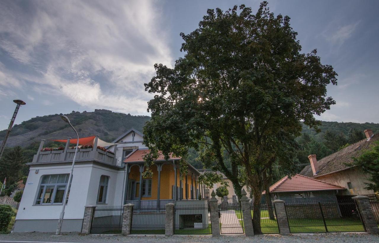 Anna Vendeghaz Hotel Visegrád Exterior photo